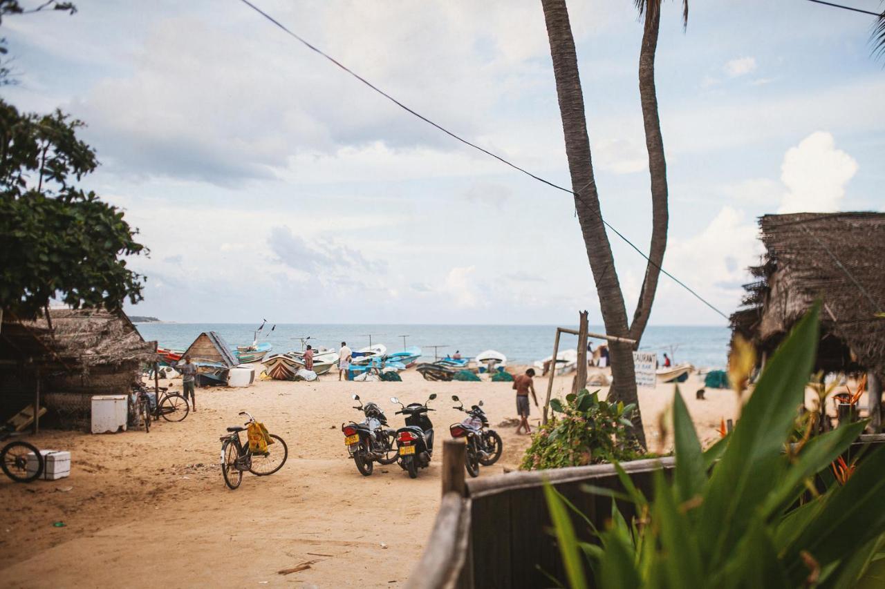 Beach View Hotel Arugam Bay Buitenkant foto